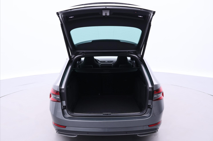 Škoda Superb 2,0 TDI 110kW SportLine Combi DSG