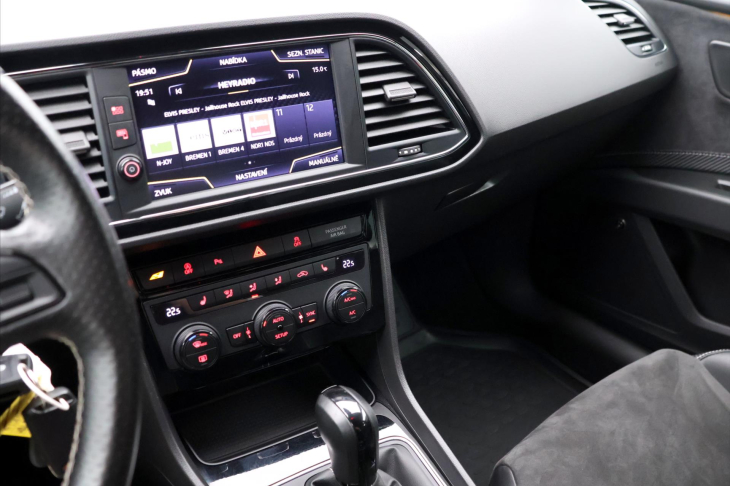Seat Leon 2,0 TSI Cupra 221kW 4Drive DSG
