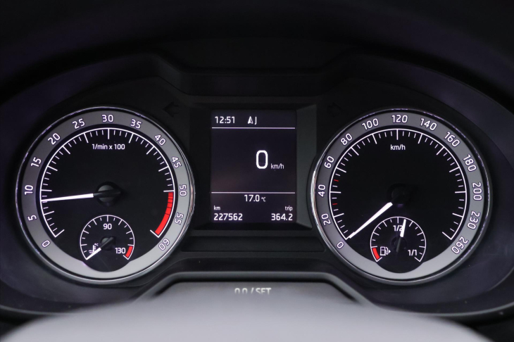 Škoda Octavia 1,6 TDI CZ Style LED Kessy