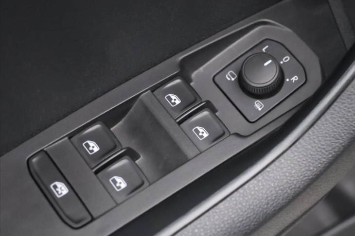 Škoda Karoq 2,0 TDI DSG 4x4 Virtual DPH