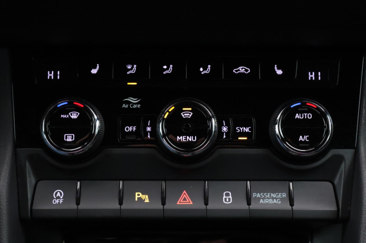 Škoda Karoq 1,5 TSI DSG Sportline 1Maj DPH