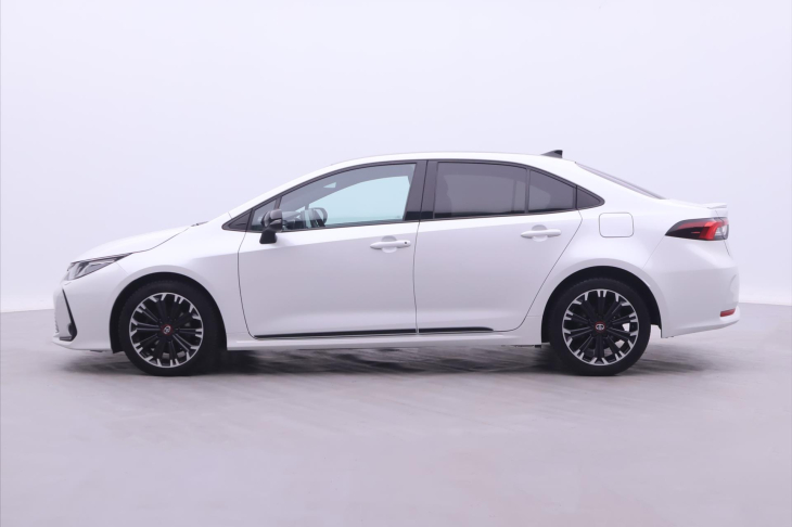 Toyota Corolla 1,8 Hybrid e-CVT 1.Maj DPH GR