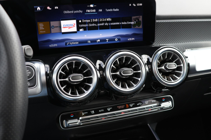 Mercedes-Benz GLB 2,0 200d 4MATIC AMG Premium +