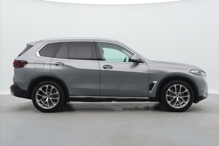 BMW X5 3,0 50e xDrive 230kW CZ DPH