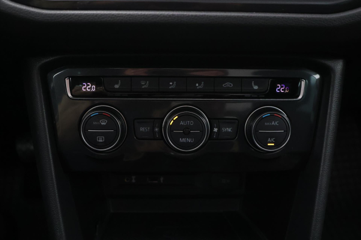 Volkswagen Tiguan 2.0 TDI 110kW 4MOT Highline DPH