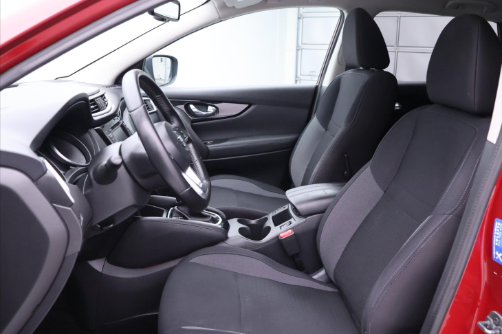 Nissan Qashqai 1,3 DIG-T 117kW CZ Acenta