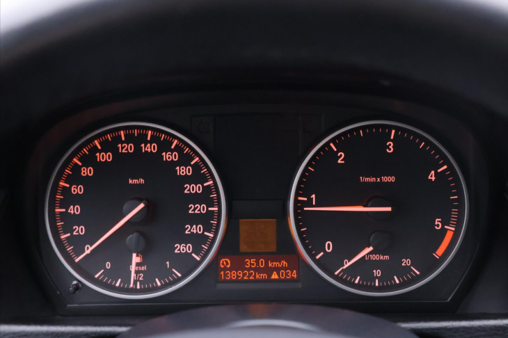 BMW X1 2,0 20d 105kW CZ sDrive