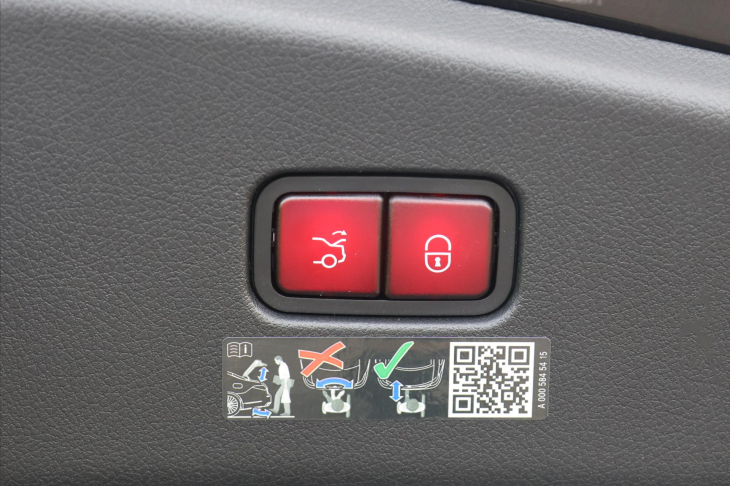 Mercedes-Benz CLE 2,0 300 4Matic AMG Premium Plus