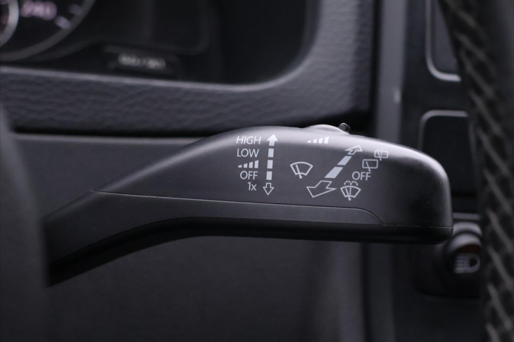 Volkswagen Multivan 2,0 TDI 103kW Comfort 7-Míst