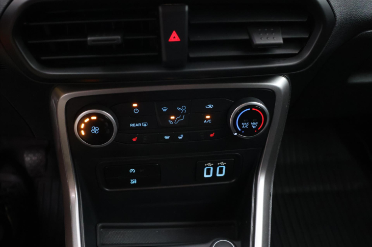 Ford EcoSport 1,0 EB 73kW Klima Navi