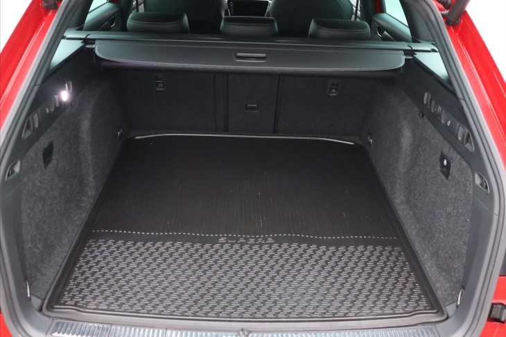 Škoda Superb 2,0 TDI 140kW Sportline 4x4