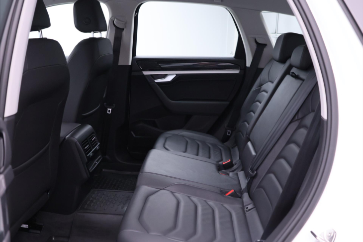 Volkswagen Touareg 3,0 TDI V6 170kW DSG 4M CZ DPH