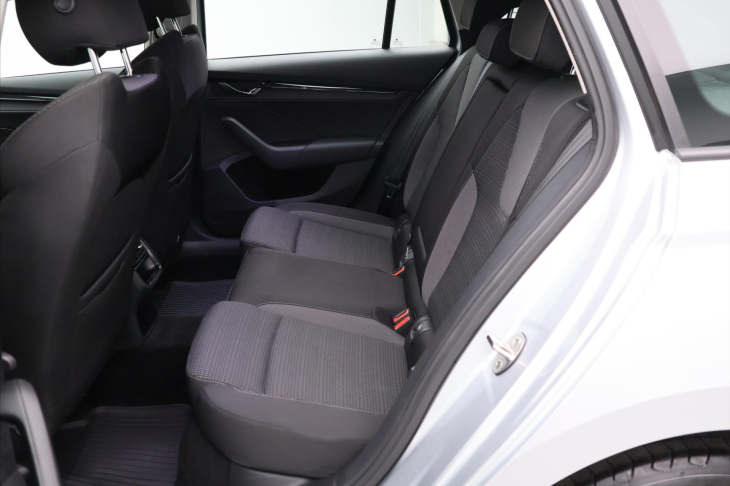 Škoda Octavia 2,0 TDI 85kW Ambition CZ DPH