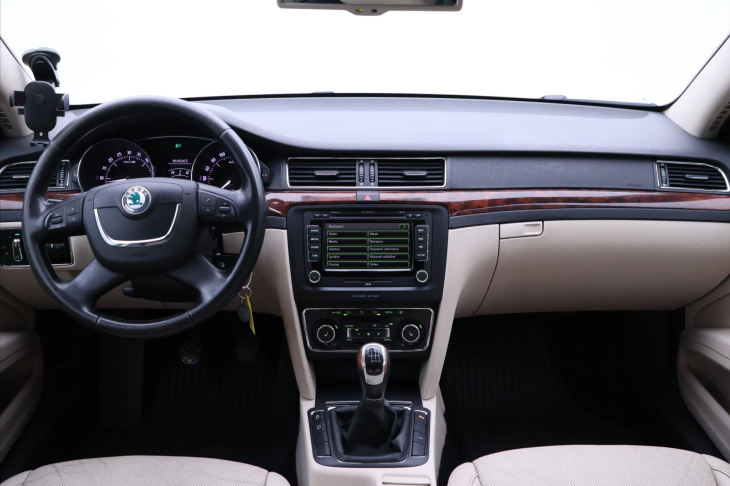 Škoda Superb 2,0 TDI 125KW 4x4 Exklusive CZ