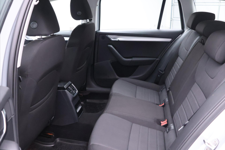 Škoda Octavia 2,0 TDI 110kW DSG Xenon CZ