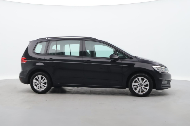 Volkswagen Touran 2.0 TDI 110kW DSG 7-Míst DPH