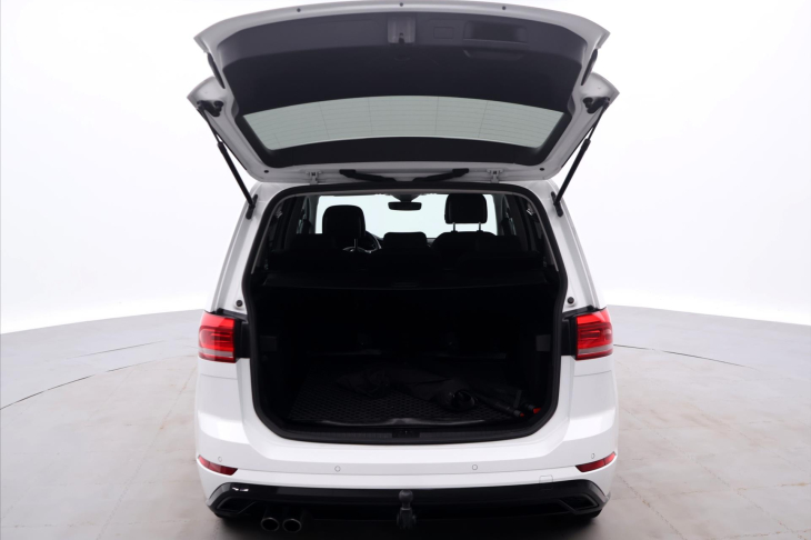 Volkswagen Touran 1,8 TSI 132kW DSG R-Line 7míst