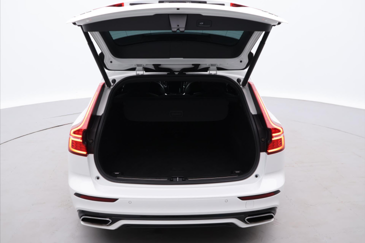 Volvo V60 2,0 T5 184kW Drive-E R-Design