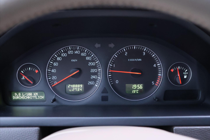 Volvo XC90 2,4 D 138KW 4X4 KLIMA