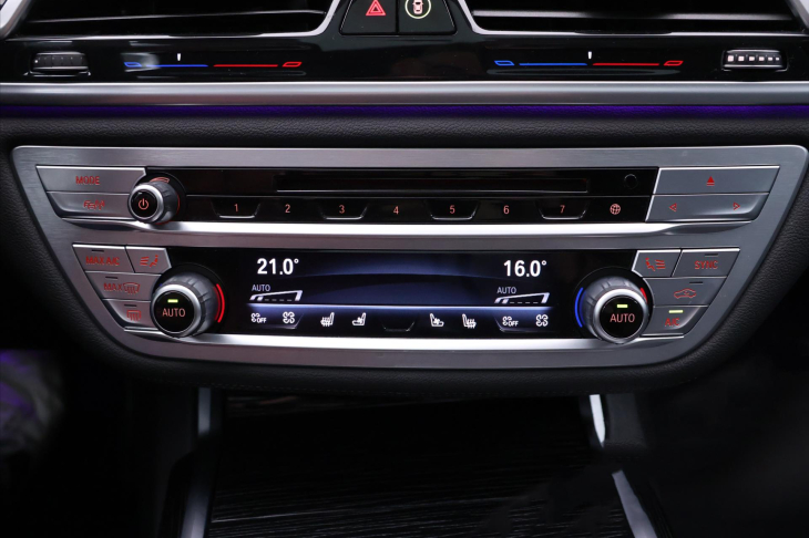 BMW Řada 7 3,0 730d xDrive 210kW M-paket