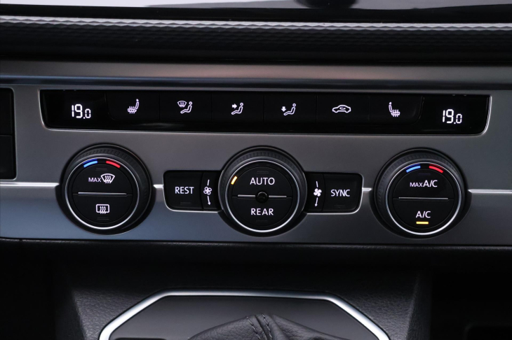 Volkswagen Multivan 2,0 TDI 146kW DSG CZ Long DPH