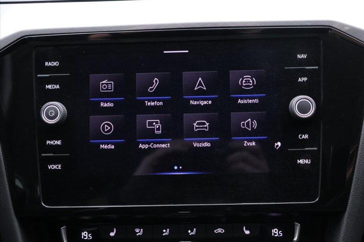 Volkswagen Passat 2,0 TDI 110kW DSG 1.Maj. DPH