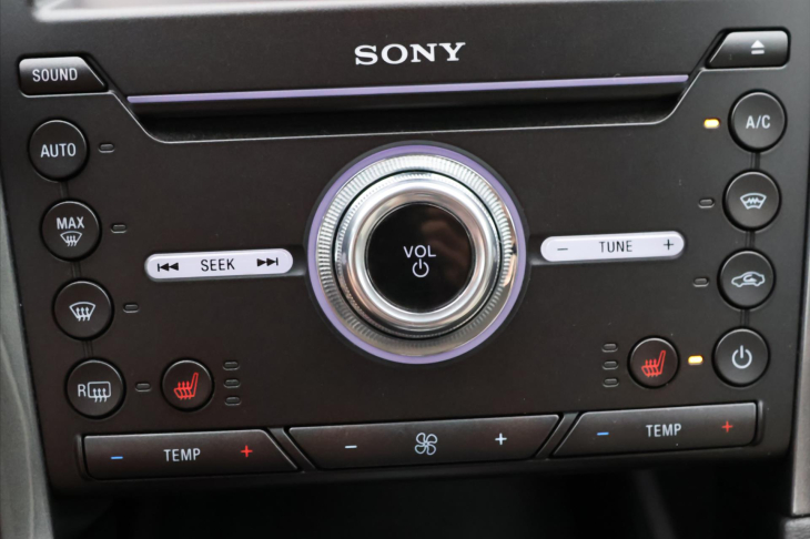 Ford Mondeo 2,0 Hybrid iCVT 103kW Vignale