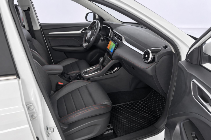 MG ZS 1,0 TGI 82 KW Exclusive CZ
