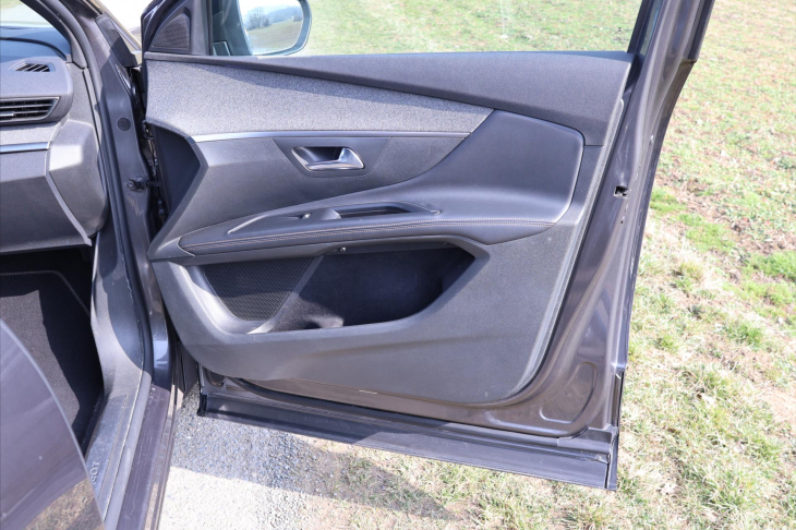 Peugeot 5008 1,2 PT 96kW GT-Line 7-Míst