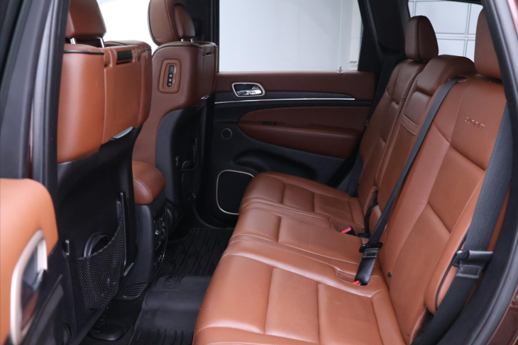 Jeep Grand Cherokee 3,0 CRDI 184kW CZ Summit DPH