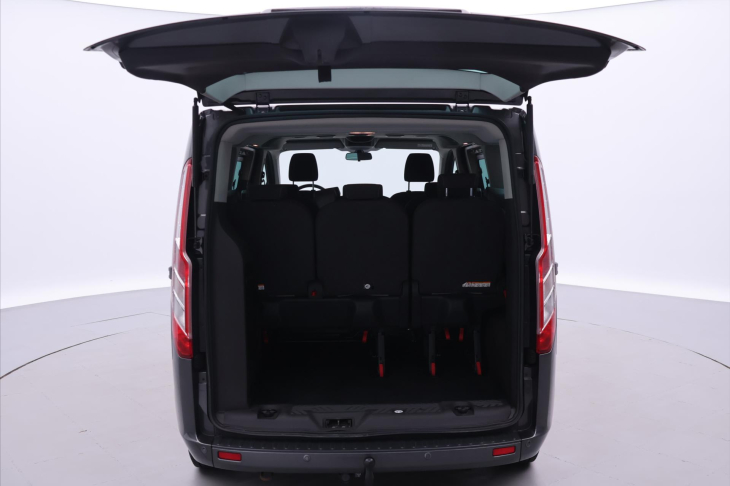 Ford Tourneo Custom 2,2 TDCI 114kW Titanium 8-Míst