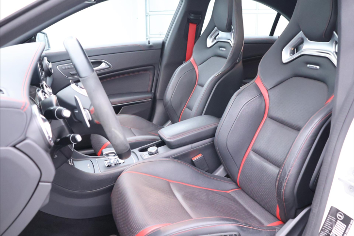 Mercedes-Benz CLA 2,0 45AMG 4-MATIC DPH CZ