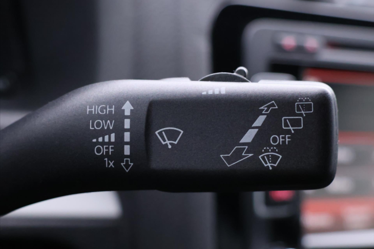 Volkswagen Scirocco 2,0 TSI 195kW R Serv.kniha