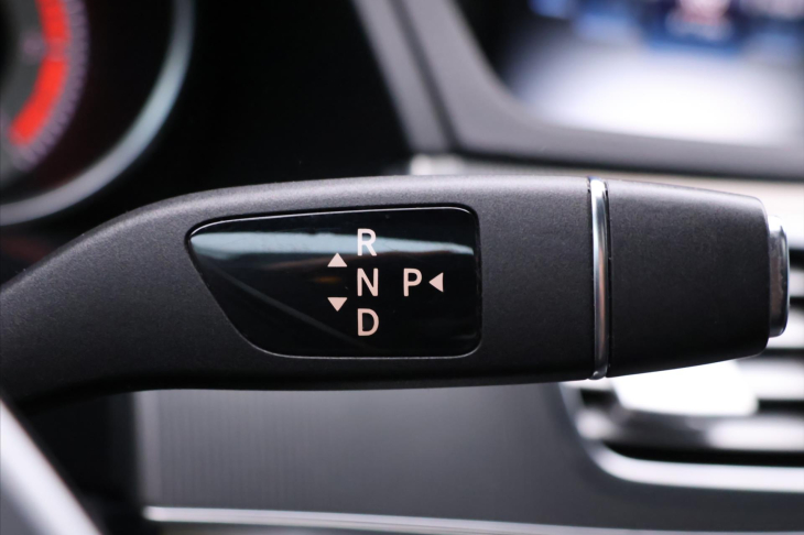 Mercedes-Benz Třídy E 3,0 350d 190kW 4Matic 1.Maj.