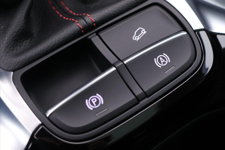 MG HS 1,5 TGI 119kW CZ Elegance 1Maj