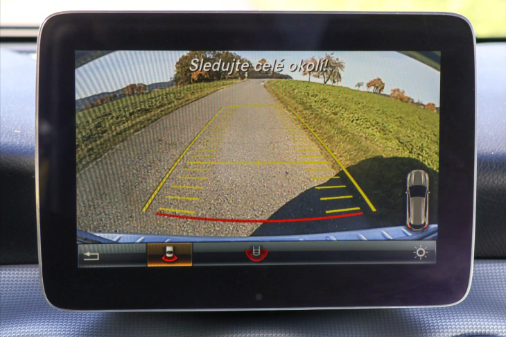 Mercedes-Benz GLA 2,1 220d 4Matic Aut. CZ LED