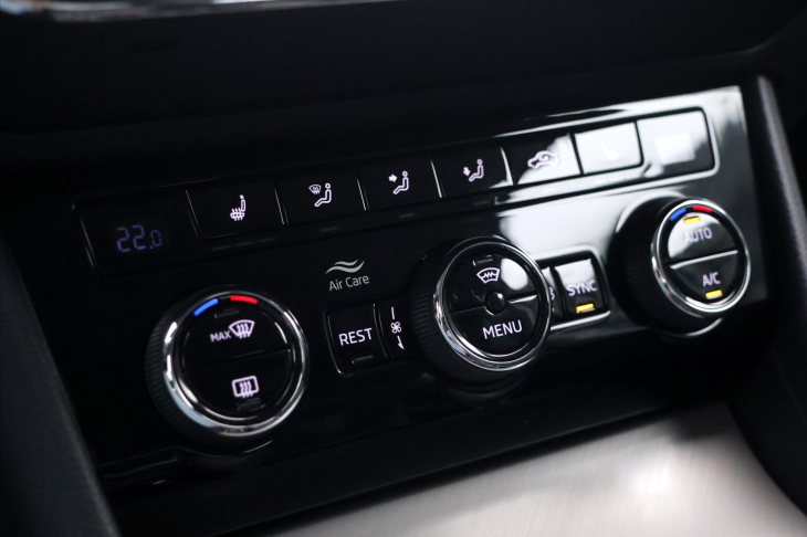 Škoda Superb 2,0 TDI 110kW Style DSG LED CZ