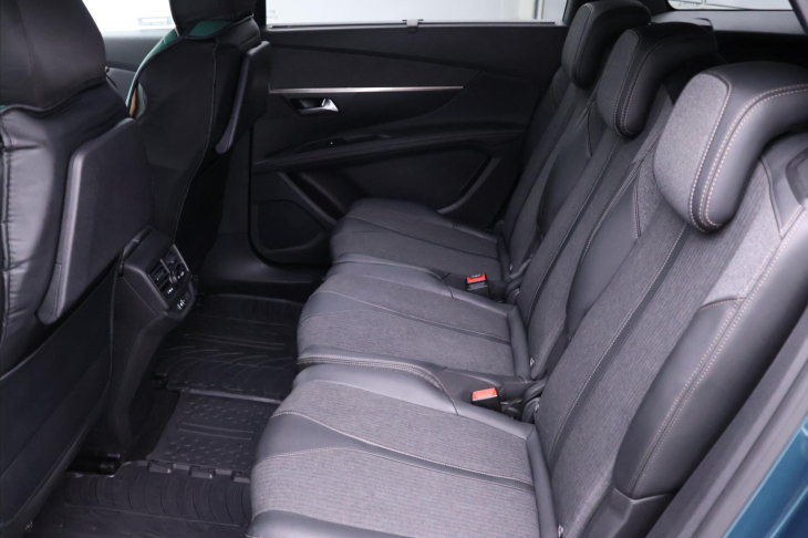 Peugeot 5008 1,6 i 133 kW GT-Line CZ 7-Míst