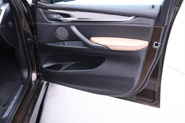 BMW X5 4,4 M40i 423kW xDrive Aut. CZ