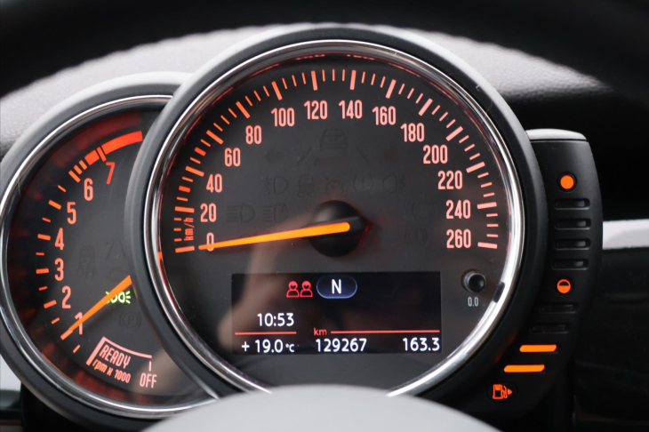 Mini Cooper 1,5 TURBO CZ ORIG ALU AUT KLIMA