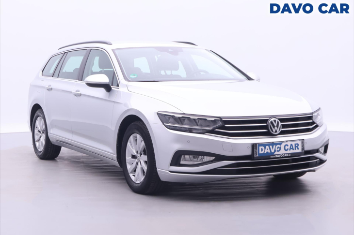 Volkswagen Passat 1,6 TDI DSG Virtual 1.Maj. DPH