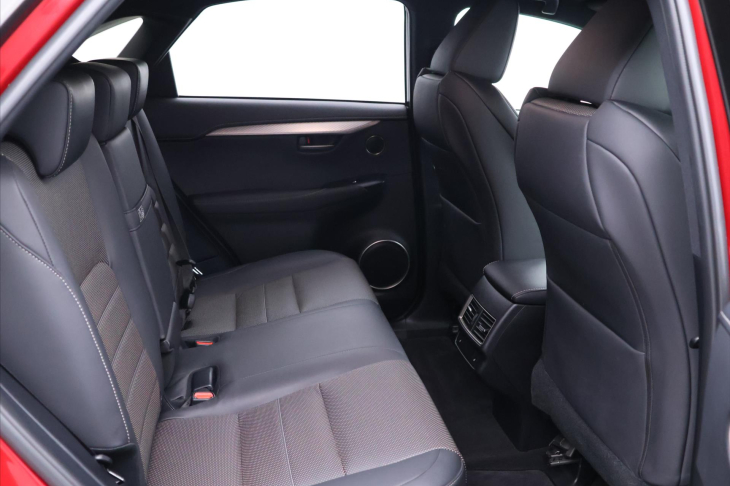 Lexus NX 300h 2,5 4WD 114kW