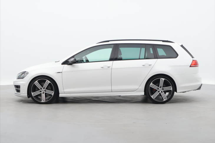 Volkswagen Golf 2,0 TSI R 221kW DSG 4M 1.Maj