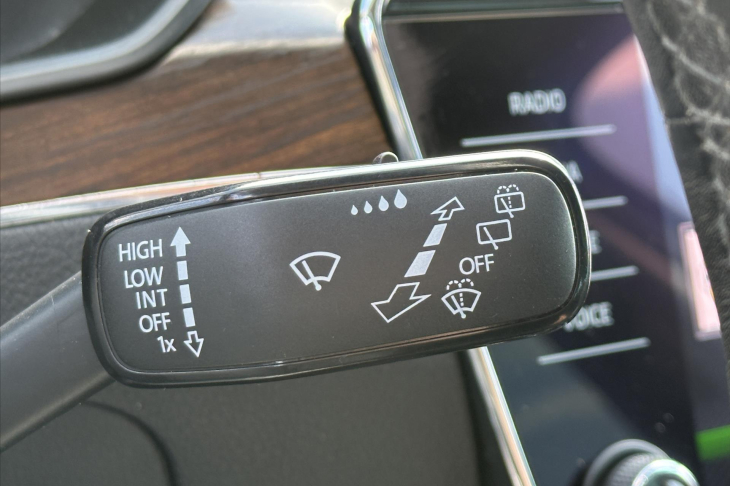 Škoda Superb 2,0 TDI 140kW DSG Scout 4x4 CZ