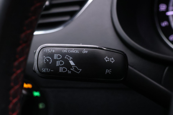 Škoda Octavia 2,0 TDI 135kW DSG Navigace RS