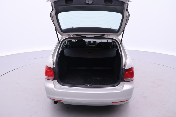 Volkswagen Golf Variant 1,6 TDI 77kW DSG Aut.klima CZ