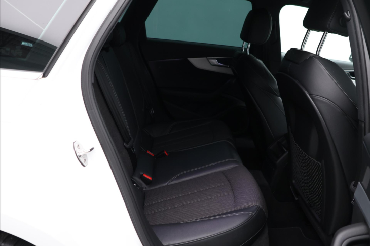 Audi A4 3,0 TDI quattro S-line S-Tronic