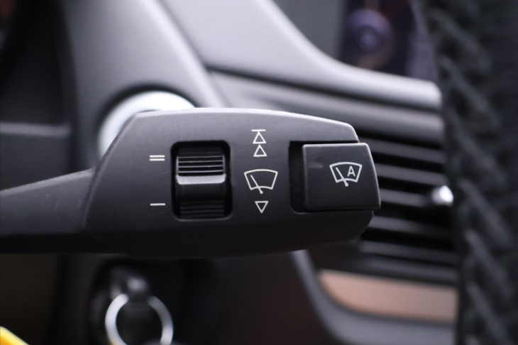 BMW X1 2,0 xDrive20d 130kW Xenon Navi