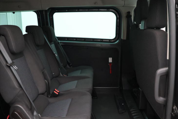 Ford Transit Custom 2,2 TDCI 92kW L2H2 9-Míst DPH