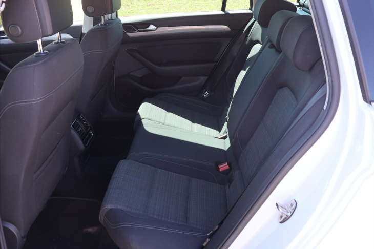 Volkswagen Passat 2,0 TDI 110kW DSG Matrix DPH